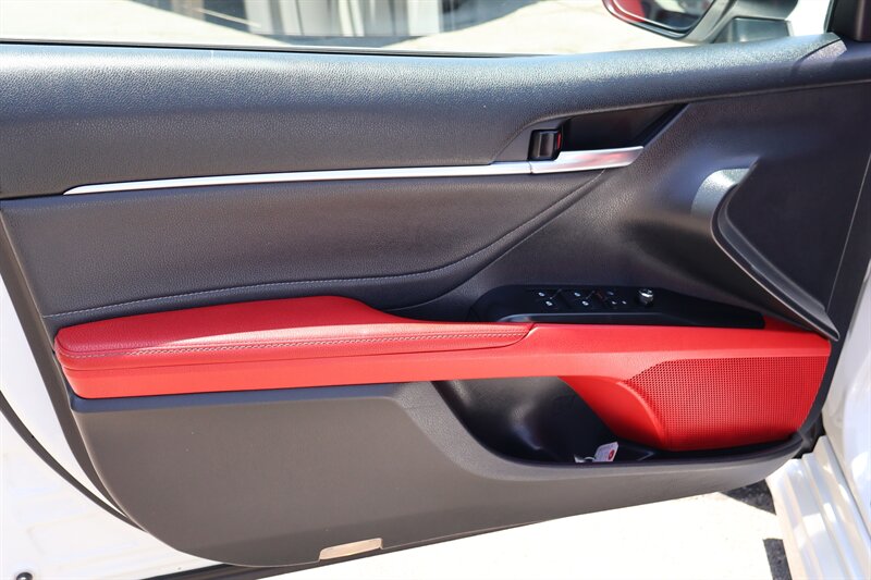 2018 Toyota Camry XSE - Photo 14 - Arleta, CA 91331