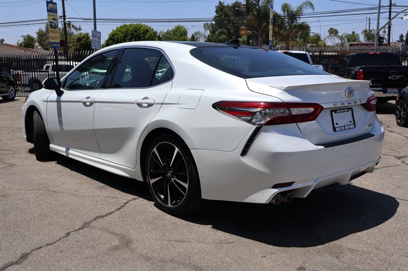 2018 Toyota Camry XSE - Photo 3 - Arleta, CA 91331