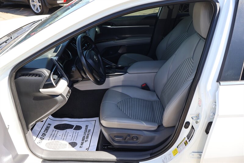 2021 Toyota Camry SE - Photo 10 - Arleta, CA 91331