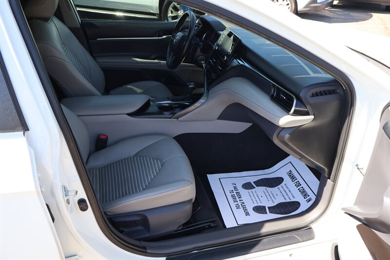 2021 Toyota Camry SE - Photo 15 - Arleta, CA 91331