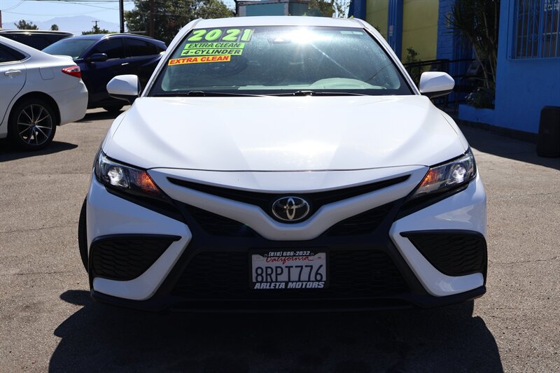 2021 Toyota Camry SE - Photo 8 - Arleta, CA 91331