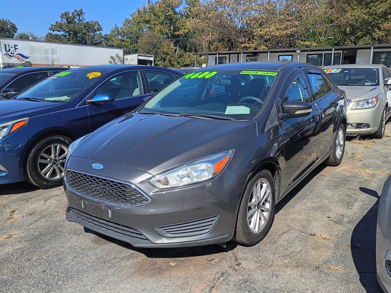 2015 Ford Focus SE   