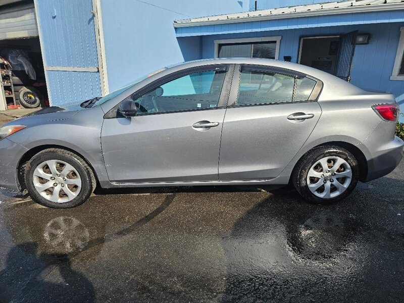 2013 Mazda Mazda3 i SV  