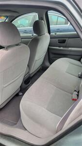 2005 Ford Taurus SE   - Photo 4 - Spokane, WA 99207