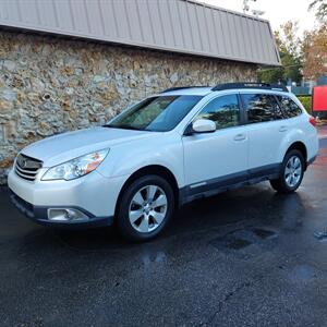 2010 Subaru Outback 2.5i Premium  