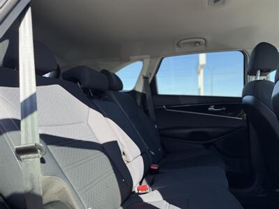 2018 Kia Sorento LX Turbo *ONE OWNER* - Photo 14 - Edmonton, AB T5S 1R1