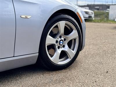 2009 BMW 3 Series 328i   - Photo 11 - Edmonton, AB T5L 1A4