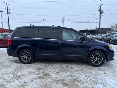 2017 Dodge Grand Caravan SXT Premium Plus *NO ACCIDENTS, LOW KMS* - Photo 4 - Edmonton, AB T5S 1R1
