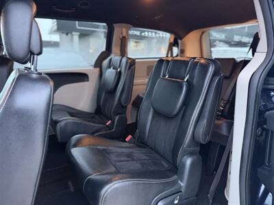 2017 Dodge Grand Caravan SXT Premium Plus *NO ACCIDENTS, LOW KMS* - Photo 11 - Edmonton, AB T5S 1R1