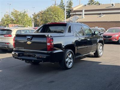 2013 Chevrolet Avalanche LTZ Black Diamond   - Photo 5 - Edmonton, AB T5S 1R1