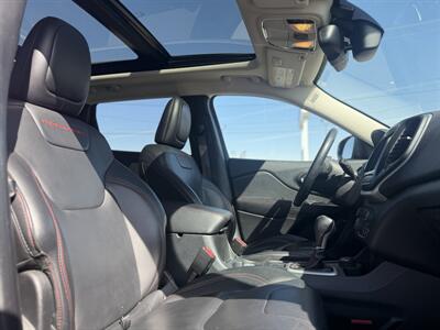 2016 Jeep Cherokee Trailhawk   - Photo 11 - Edmonton, AB T5S 1R1