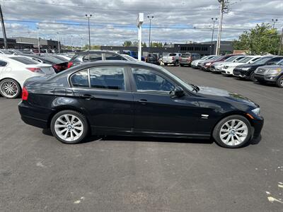 2011 BMW 328i xDrive   - Photo 4 - Edmonton, AB T5S 1R1