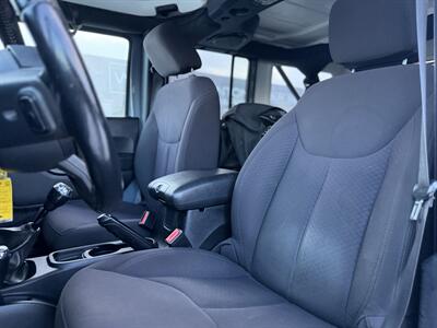 2014 Jeep Wrangler Unlimited Sport *NO ACCIDENTS* - Photo 15 - Edmonton, AB T5S 1R1