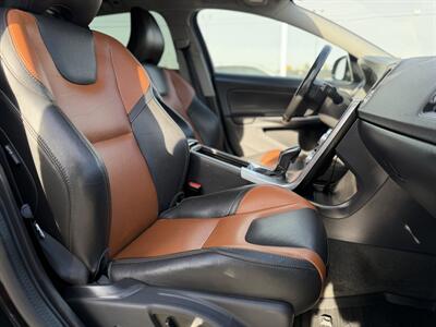 2017 Volvo V60 Cross Country T5 Premier - Photo 10 - Edmonton, AB T5S 1R1