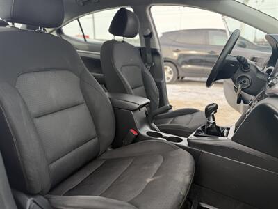 2017 Hyundai ELANTRA SE   - Photo 13 - Edmonton, AB T5S 1R1