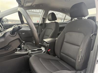 2017 Hyundai ELANTRA SE   - Photo 10 - Edmonton, AB T5S 1R1