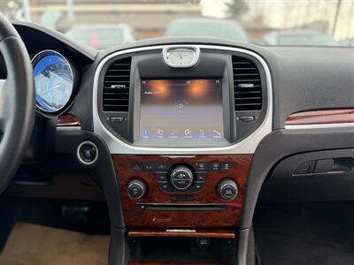 2013 Chrysler 300 Series Touring *NO ACCIDENTS* - Photo 16 - Edmonton, AB T5S 1R1