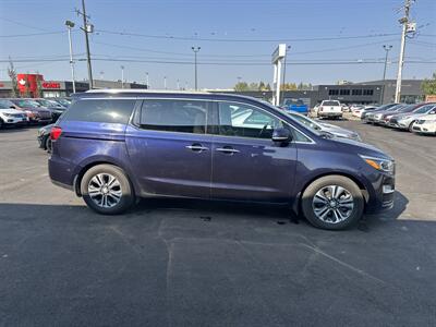 2019 Kia Sedona EX   - Photo 3 - Edmonton, AB T5S 1R1