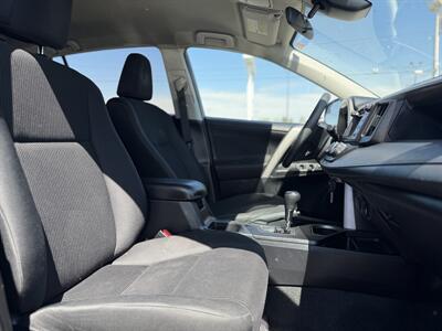 2017 Toyota RAV4 LE *ONE OWNER* - Photo 11 - Edmonton, AB T5S 1R1