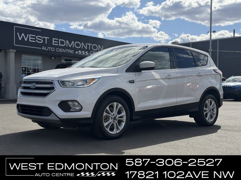 2017 Ford Escape SE *LOW KM, NO ACCIDENTS*   - Photo 1 - Edmonton, AB T5S 1R1