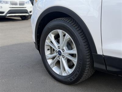 2017 Ford Escape SE *LOW KM, NO ACCIDENTS*   - Photo 9 - Edmonton, AB T5S 1R1
