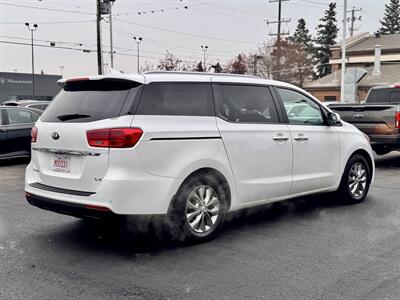2020 Kia Sedona LX+   - Photo 5 - Edmonton, AB T5S 1R1
