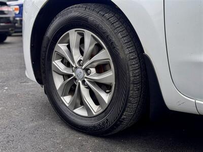 2020 Kia Sedona LX+   - Photo 9 - Edmonton, AB T5S 1R1