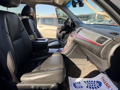 2014 Cadillac Escalade Luxury   - Photo 3 - Edmonton, AB T5S 1R1