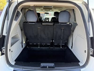 2016 Chrysler Town and Country Touring-L - Photo 16 - Edmonton, AB T5S 1R1
