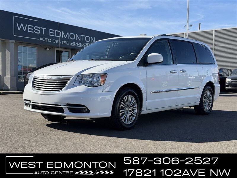 2016 Chrysler Town and Country Touring-L  