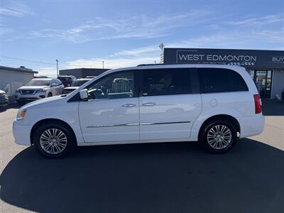 2016 Chrysler Town and Country Touring-L - Photo 8 - Edmonton, AB T5S 1R1