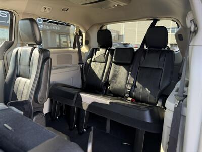 2016 Chrysler Town and Country Touring-L - Photo 15 - Edmonton, AB T5S 1R1