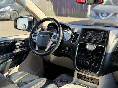 2016 Chrysler Town and Country Touring-L - Photo 19 - Edmonton, AB T5S 1R1
