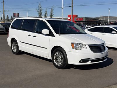 2016 Chrysler Town and Country Touring-L - Photo 3 - Edmonton, AB T5S 1R1