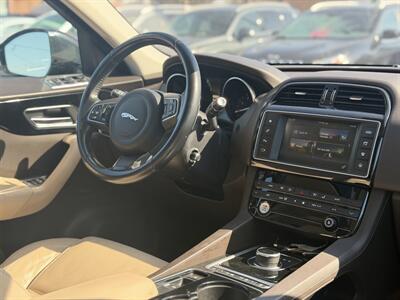 2017 Jaguar F-PACE 35t Prestige   - Photo 14 - Edmonton, AB T5S 1R1