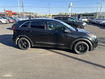 2019 Kia Niro FE   - Photo 4 - Edmonton, AB T5S 1R1