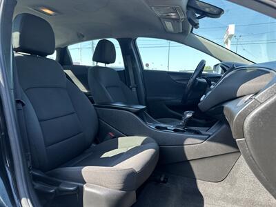 2021 Chevrolet Malibu RS   - Photo 4 - Edmonton, AB T5S 1R1
