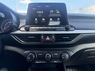 2021 Kia Forte LXS *ONE OWNER*   - Photo 10 - Edmonton, AB T5S 1R1