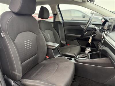 2021 Kia Forte LXS *ONE OWNER*   - Photo 14 - Edmonton, AB T5S 1R1