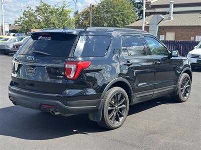 2018 Ford Explorer XLT   - Photo 5 - Edmonton, AB T5S 1R1