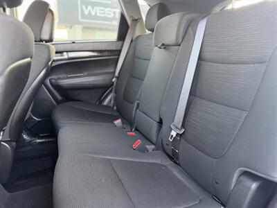2014 Kia Sorento LX   - Photo 11 - Edmonton, AB T5S 1R1