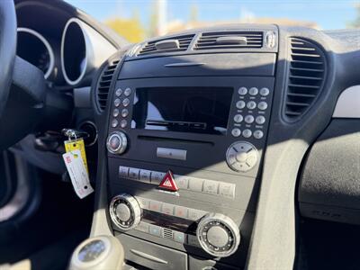 2006 Mercedes-Benz SLK SLK 350 *MANUAL* - Photo 12 - Edmonton, AB T5S 1R1
