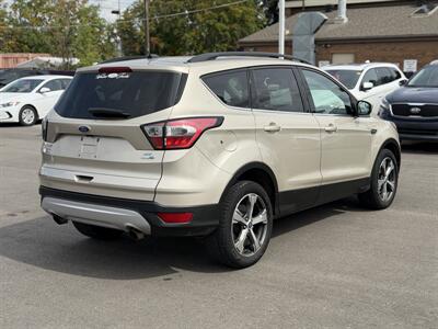 2017 Ford Escape SE *ONE OWNER, NO ACCIDENTS* - Photo 4 - Edmonton, AB T5S 1R1