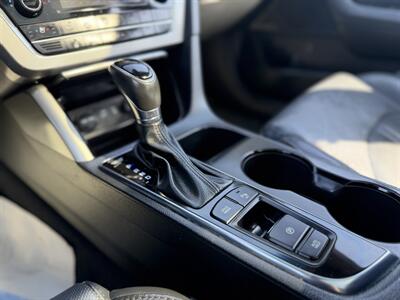 2016 Hyundai SONATA Limited - Photo 15 - Edmonton, AB T5S 1R1