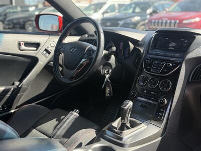 2016 Hyundai Genesis Coupe 3.8 R-Spec - Photo 12 - Edmonton, AB T5S 1R1
