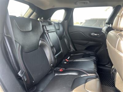 2019 Jeep Cherokee Trailhawk   - Photo 13 - Edmonton, AB T5S 1R1