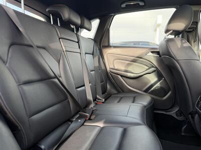 2015 Mercedes-Benz B 250 Sports Tourer 4MATIC   - Photo 11 - Edmonton, AB T5S 1R1