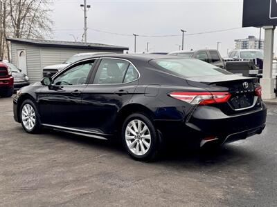 2018 Toyota Camry SE - Photo 7 - Edmonton, AB T5S 1R1