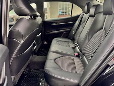 2018 Toyota Camry SE - Photo 11 - Edmonton, AB T5S 1R1