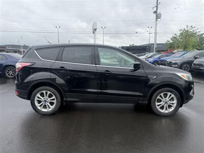 2017 Ford Escape SE   - Photo 2 - Edmonton, AB T5S 1R1